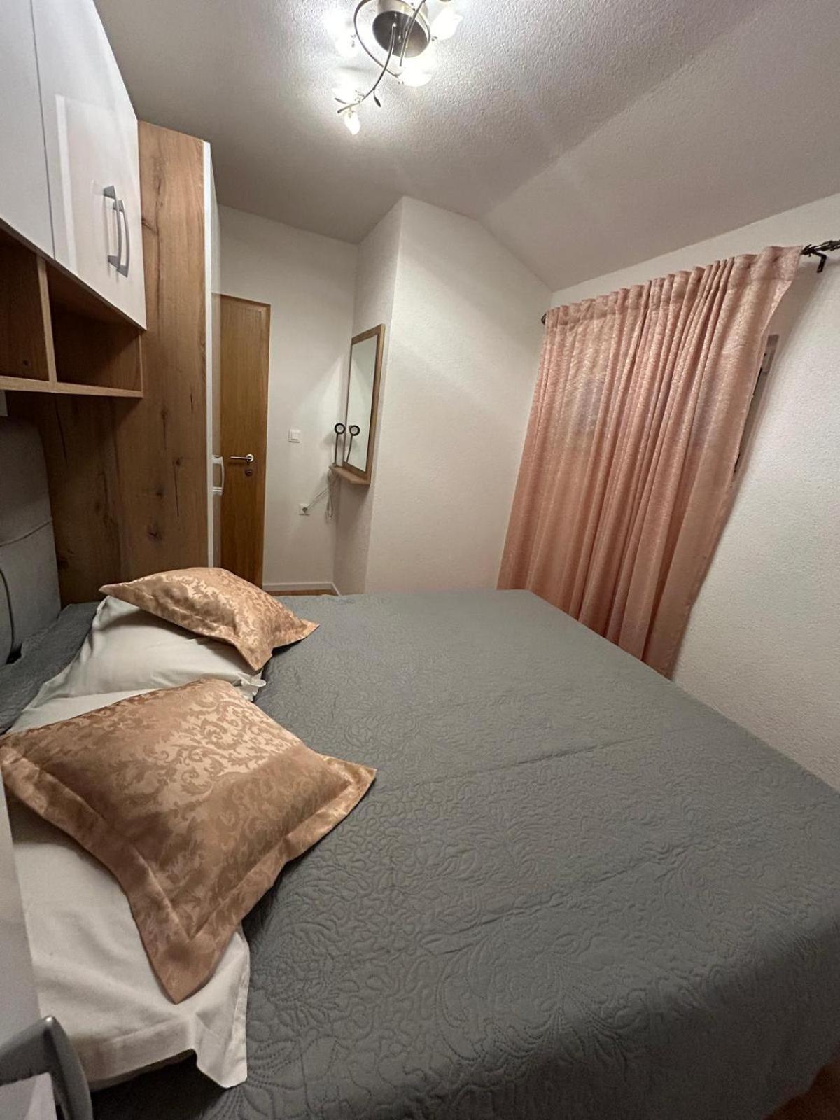 באסקה וודה Apartment Lovre Topic מראה חיצוני תמונה