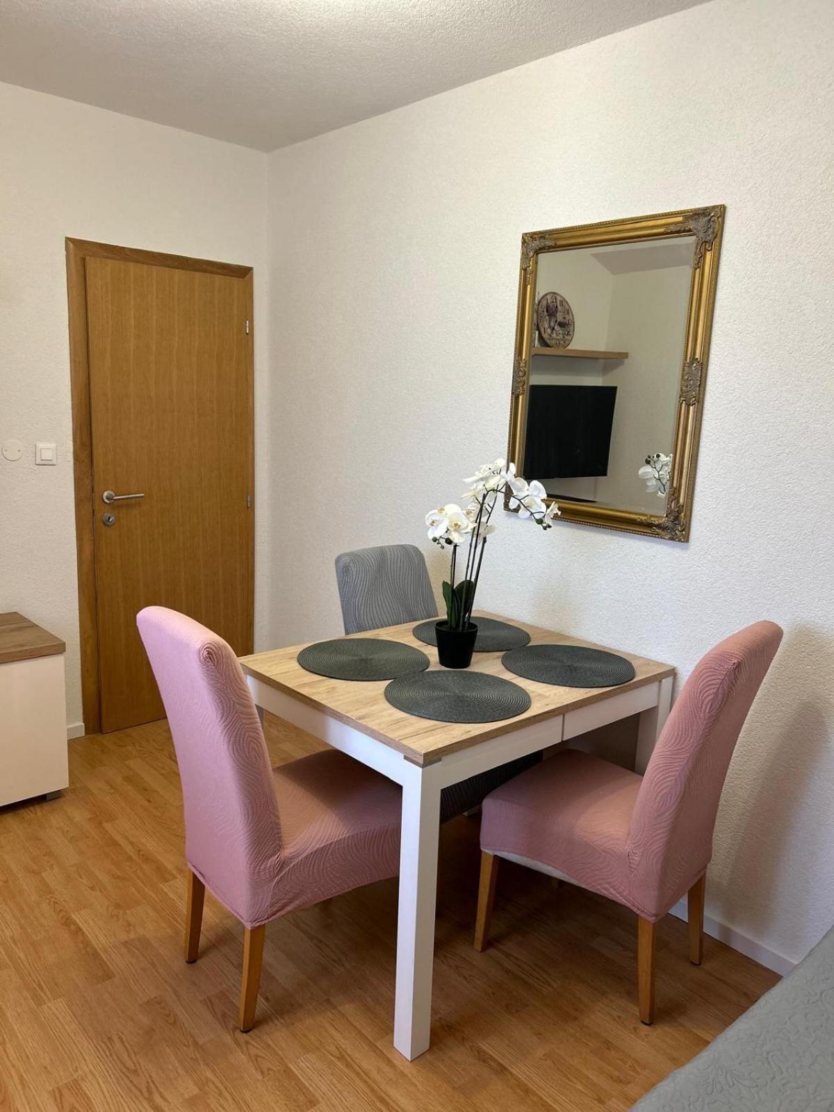 באסקה וודה Apartment Lovre Topic מראה חיצוני תמונה